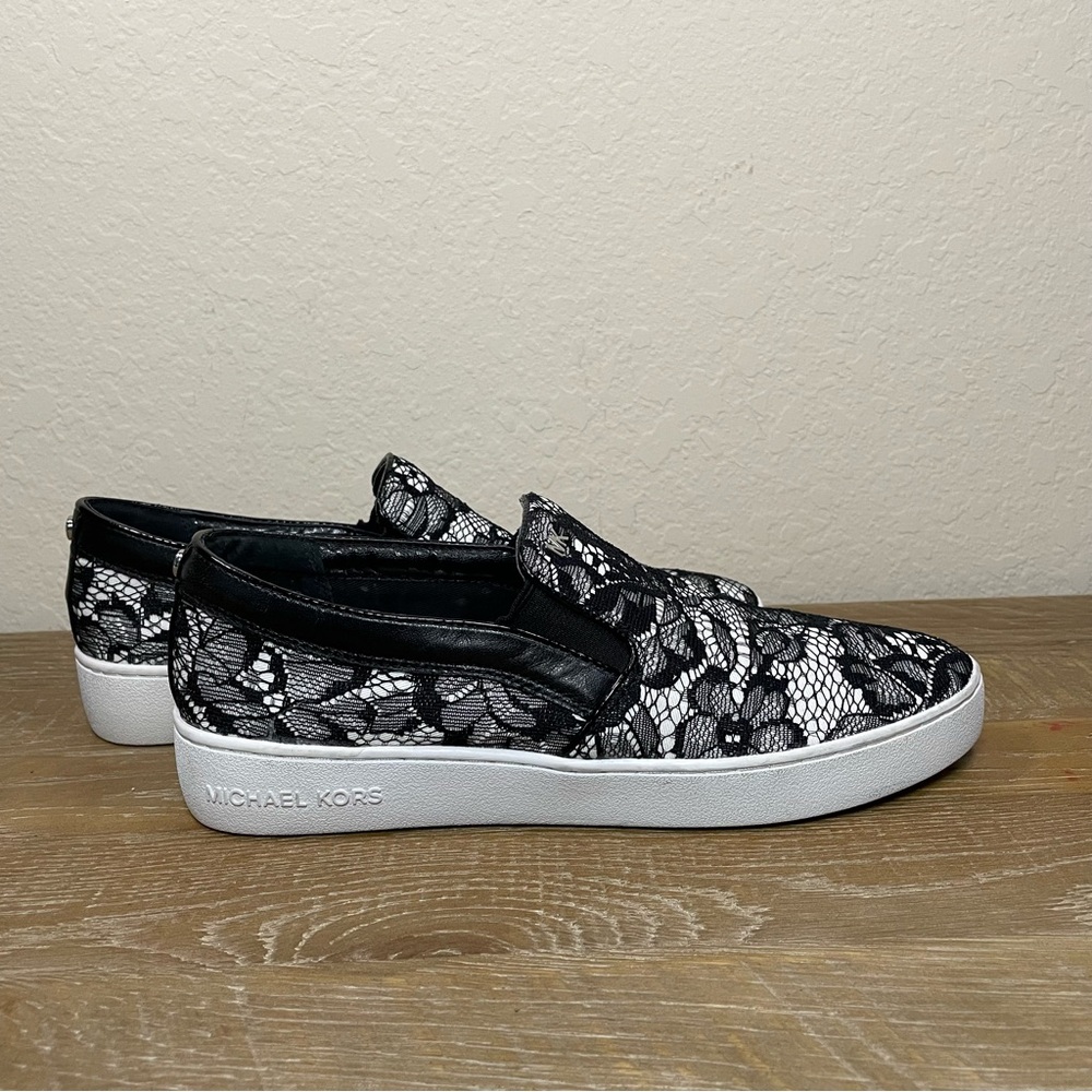 MICHAEL Michael Kors Philippa Black & White Slip On Sneaker Size 8.5